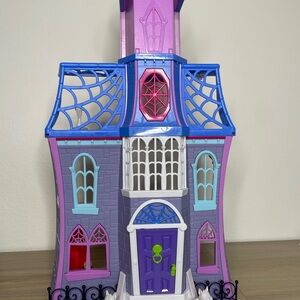 Disney Jr. Vampirina Scare B&B Doll Play House Mansion Castle Playset House Only
